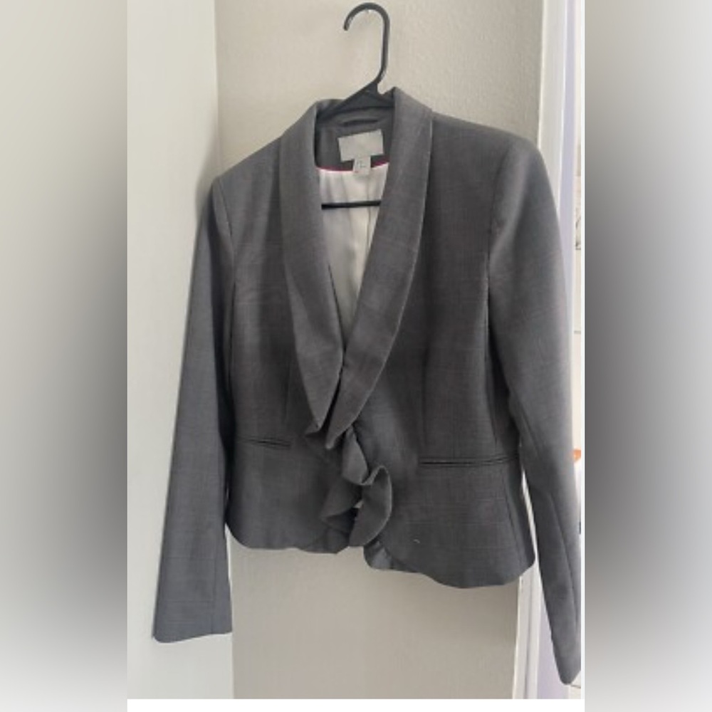 H&M Grey and Pink Blazer Front Raffles  & Pockets Woman Size 8